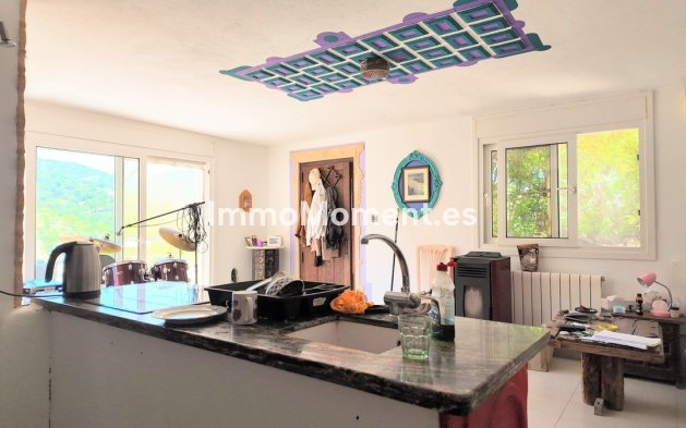 Resale - Detached villa - Inland  - Monda