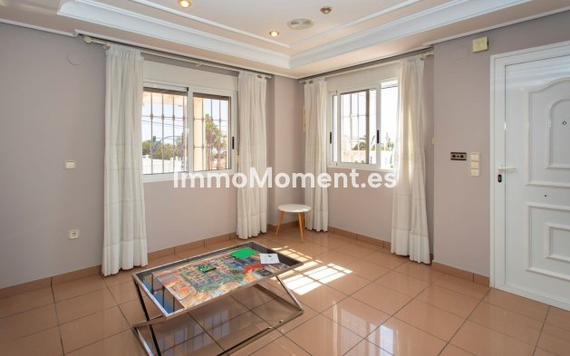 Wiederverkauf - Freistehende Villa - Torrevieja - Torrevieja Centro