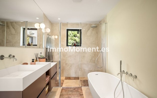 Wiederverkauf - Freistehende Villa - Marbella - Nueva Andalucía