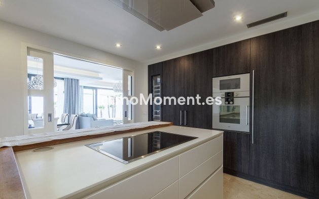 Revente - Appartement - Estepona  - Estepona Centro
