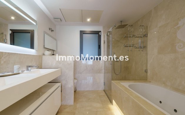 Revente - Appartement - Estepona  - Estepona Centro