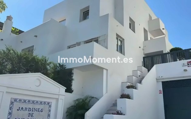 Resale - Apartment - Marbella - Nueva Andalucía