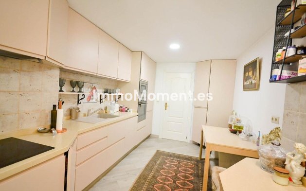 Bestaande woning - Appartement - Estepona  - Estepona Centro