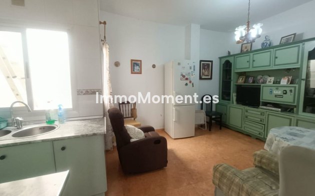 Bestaande woning - Vrijstaande villa - Estepona  - Estepona Centro