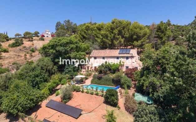 Bestaande woning - Vrijstaande villa - Estepona  - Estepona Centro