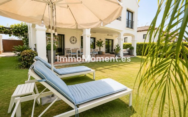 Bestaande woning - Vrijstaande villa - Estepona  - Estepona Centro