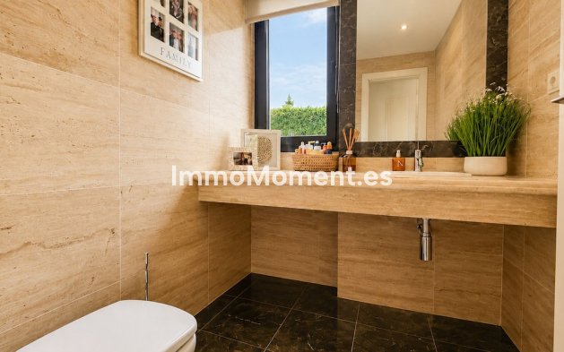 Bestaande woning - Vrijstaande villa - Estepona  - Estepona Centro