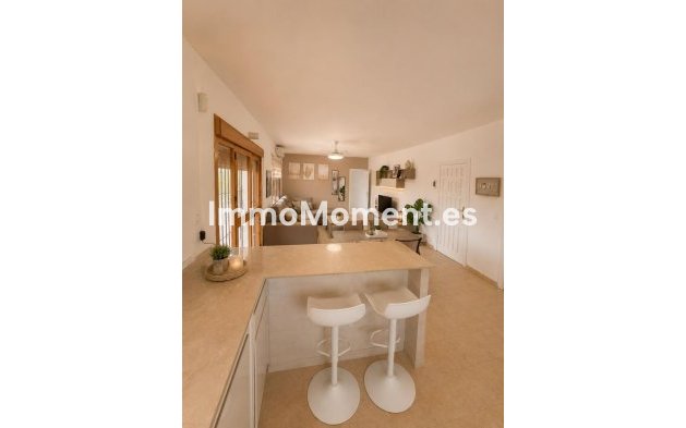 Resale - Country house - Inland  - Coín