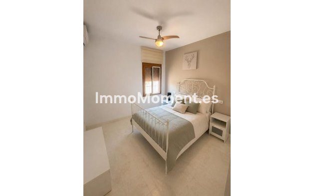 Resale - Country house - Inland  - Coín