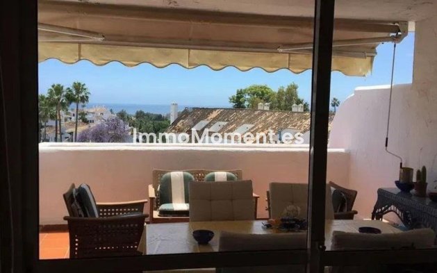 Resale - Apartment - Marbella - Nueva Andalucía
