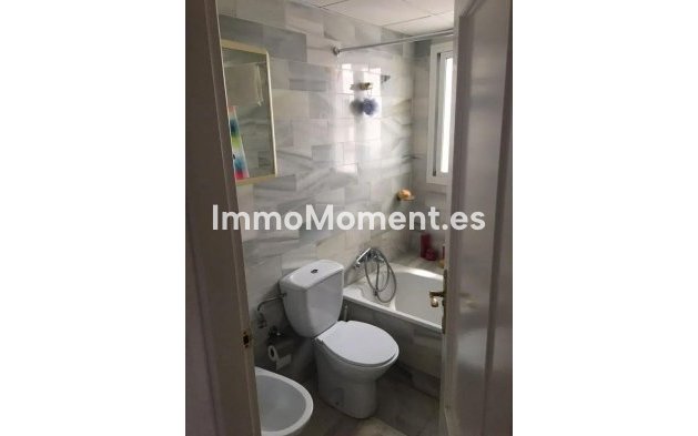 Resale - Apartment - Marbella - Nueva Andalucía