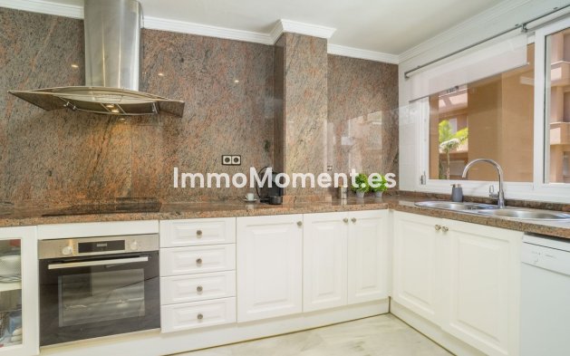 Wiederverkauf - Wohnung - Marbella - Nueva Andalucía