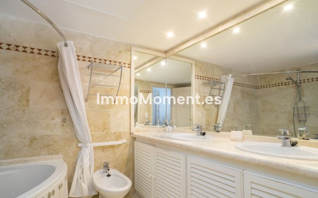 Wiederverkauf - Wohnung - Marbella - Nueva Andalucía