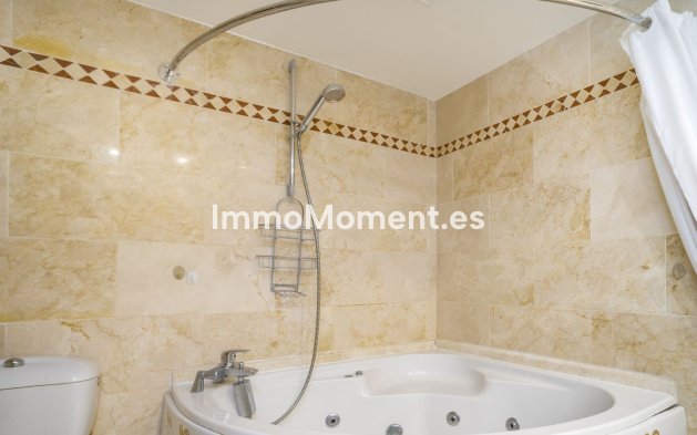 Wiederverkauf - Wohnung - Marbella - Nueva Andalucía