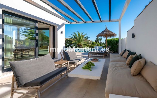 Resale - Detached villa - Marbella - Elviria