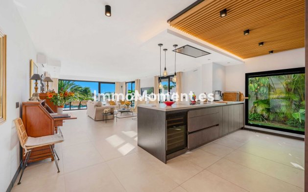 Resale - Detached villa - Marbella - Elviria