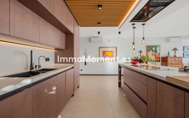 Resale - Detached villa - Marbella - Elviria