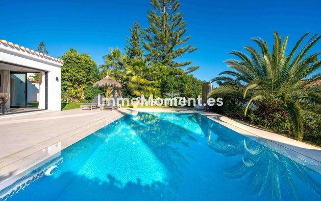 Resale - Detached villa - Marbella - Elviria