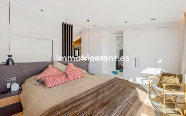 Resale - Detached villa - Marbella - Elviria