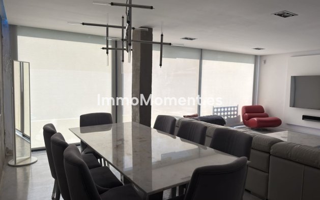 Wiederverkauf - Freistehende Villa - Marbella - Marbella Centro