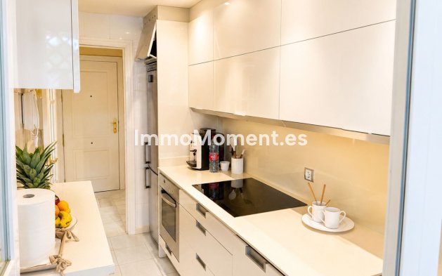Wiederverkauf - Wohnung - Marbella - Nueva Andalucía