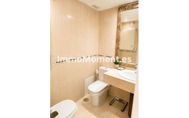Wiederverkauf - Wohnung - Marbella - Nueva Andalucía