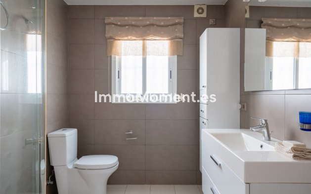 Wiederverkauf - Wohnung - Marbella - Nueva Andalucía