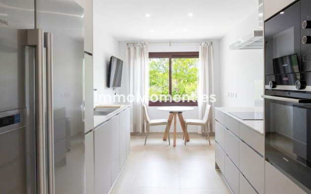 Wiederverkauf - Wohnung - Marbella - Nueva Andalucía