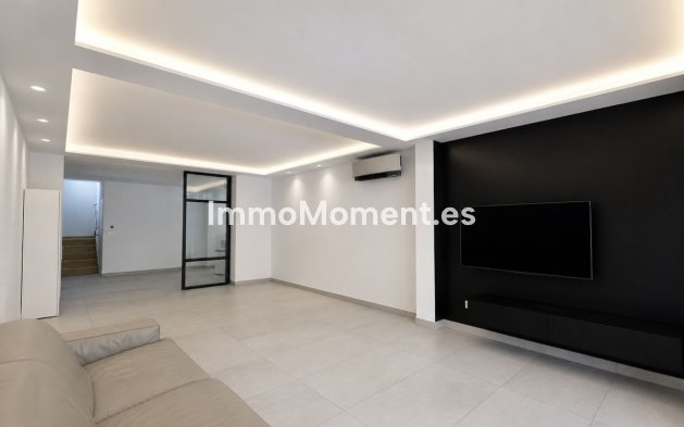Wiederverkauf - Freistehende Villa - Marbella - Nueva Andalucía