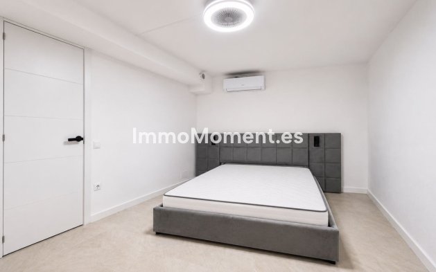 Wiederverkauf - Freistehende Villa - Marbella - Nueva Andalucía