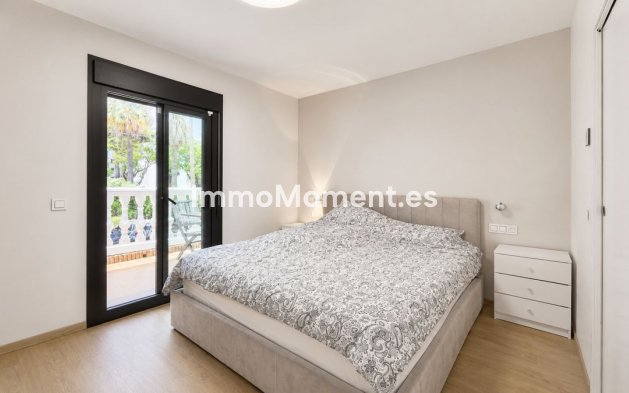 Wiederverkauf - Freistehende Villa - Marbella - Nueva Andalucía