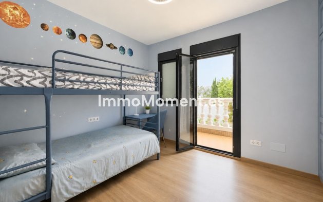 Wiederverkauf - Freistehende Villa - Marbella - Nueva Andalucía