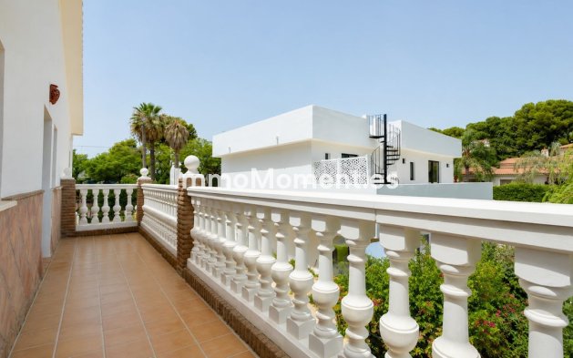 Wiederverkauf - Freistehende Villa - Marbella - Nueva Andalucía