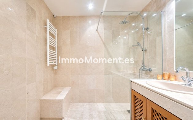 Revente - Appartement - Estepona  - Estepona Centro