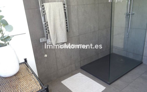 Reventa - Villa independiente - Mijas - Calahonda