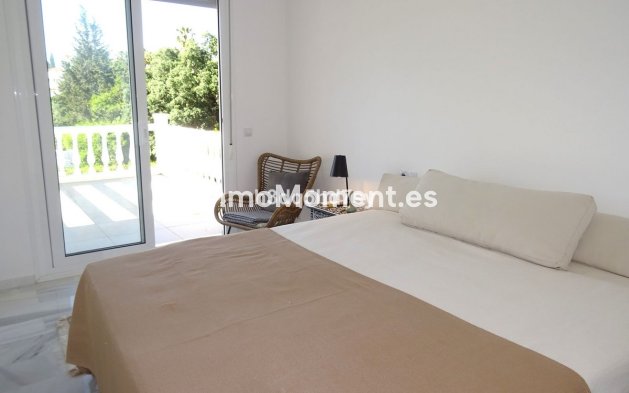 Reventa - Villa independiente - Mijas - Calahonda