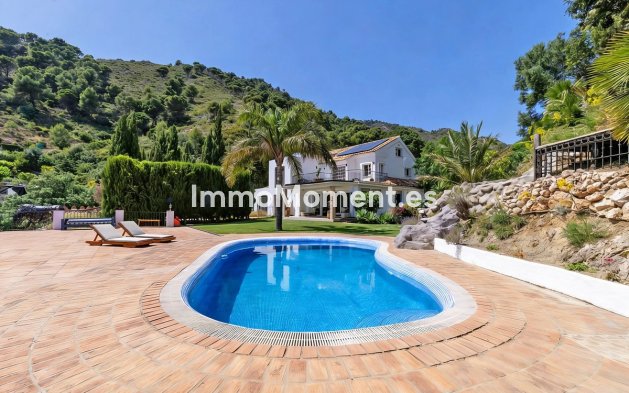 Reventa - Villa independiente - Ojén