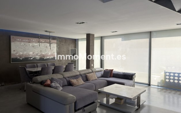Resale - Detached villa - Marbella - Nueva Andalucía