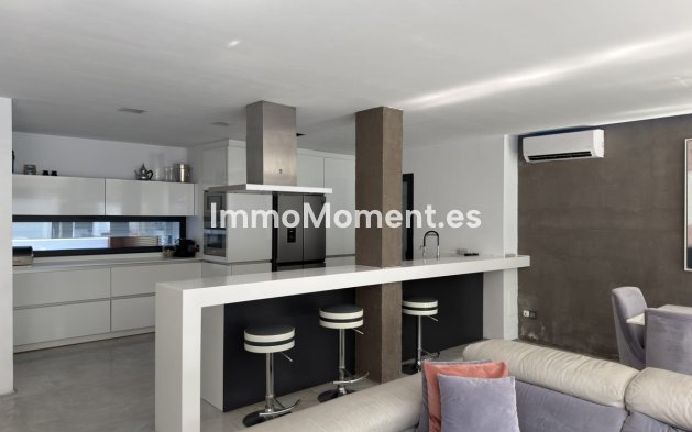 Resale - Detached villa - Marbella - Nueva Andalucía