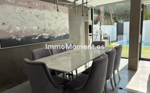 Resale - Detached villa - Marbella - Nueva Andalucía