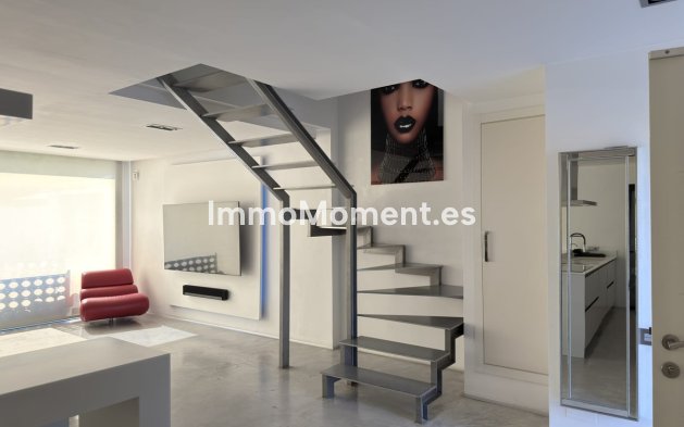 Resale - Detached villa - Marbella - Nueva Andalucía