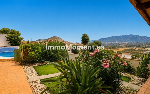 Resale - Detached villa - Inland  - Coín