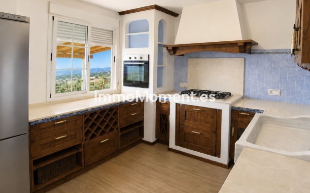 Resale - Detached villa - Inland  - Coín