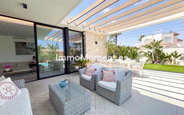 Wiederverkauf - Freistehende Villa - Orihuela Costa - Cabo roig - La Zenia