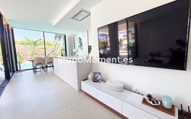 Wiederverkauf - Freistehende Villa - Orihuela Costa - Cabo roig - La Zenia