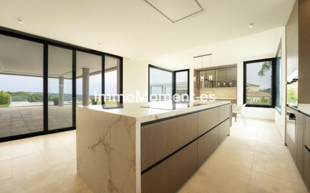 Wiederverkauf - Freistehende Villa - Sotogrande - Sotogrande Alto