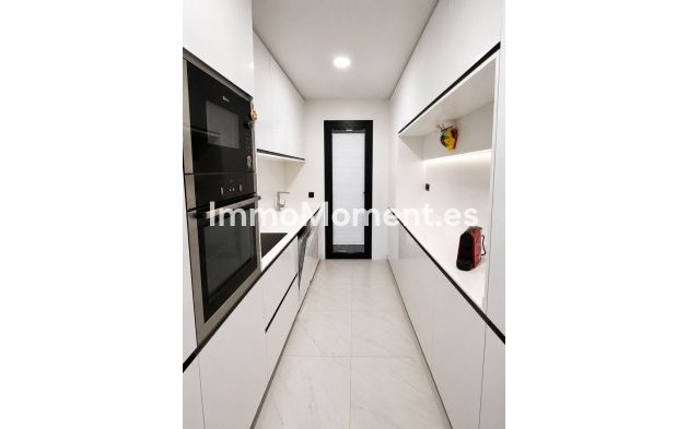 Revente - Appartement - Estepona  - Estepona Centro
