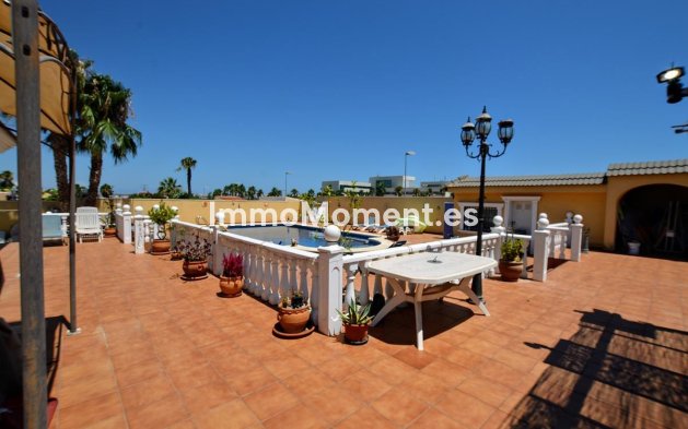 Wiederverkauf - Freistehende Villa - Torrevieja - Los Balcones - Los Altos del Edén