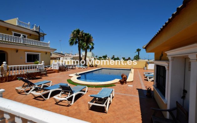 Wiederverkauf - Freistehende Villa - Torrevieja - Los Balcones - Los Altos del Edén