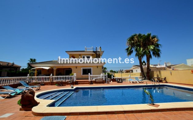 Wiederverkauf - Freistehende Villa - Torrevieja - Los Balcones - Los Altos del Edén